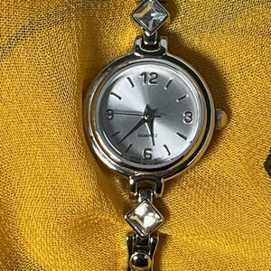 Quartz Japan Movement 22mm Silver Tone Round Silver Tennis Bracelet Stones Bling